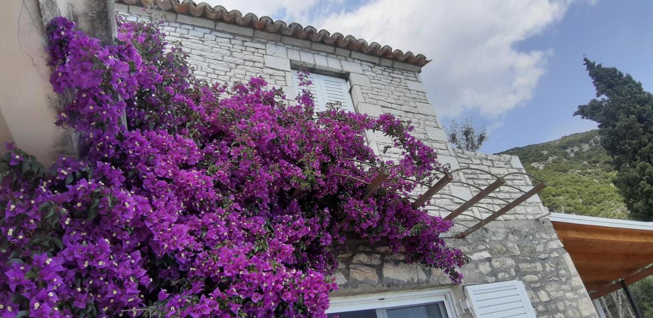 Les Villas de Qeparo Exterior foto